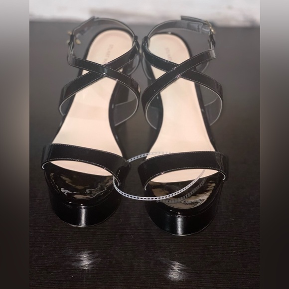STUART WEITZMAN Patent Leather Cutout Accent Slingback Sandals-Size:9 - Picture 1 of 9